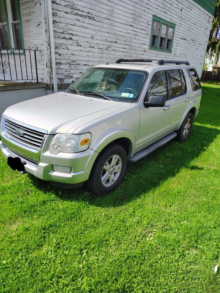 2010 Ford Explorer
