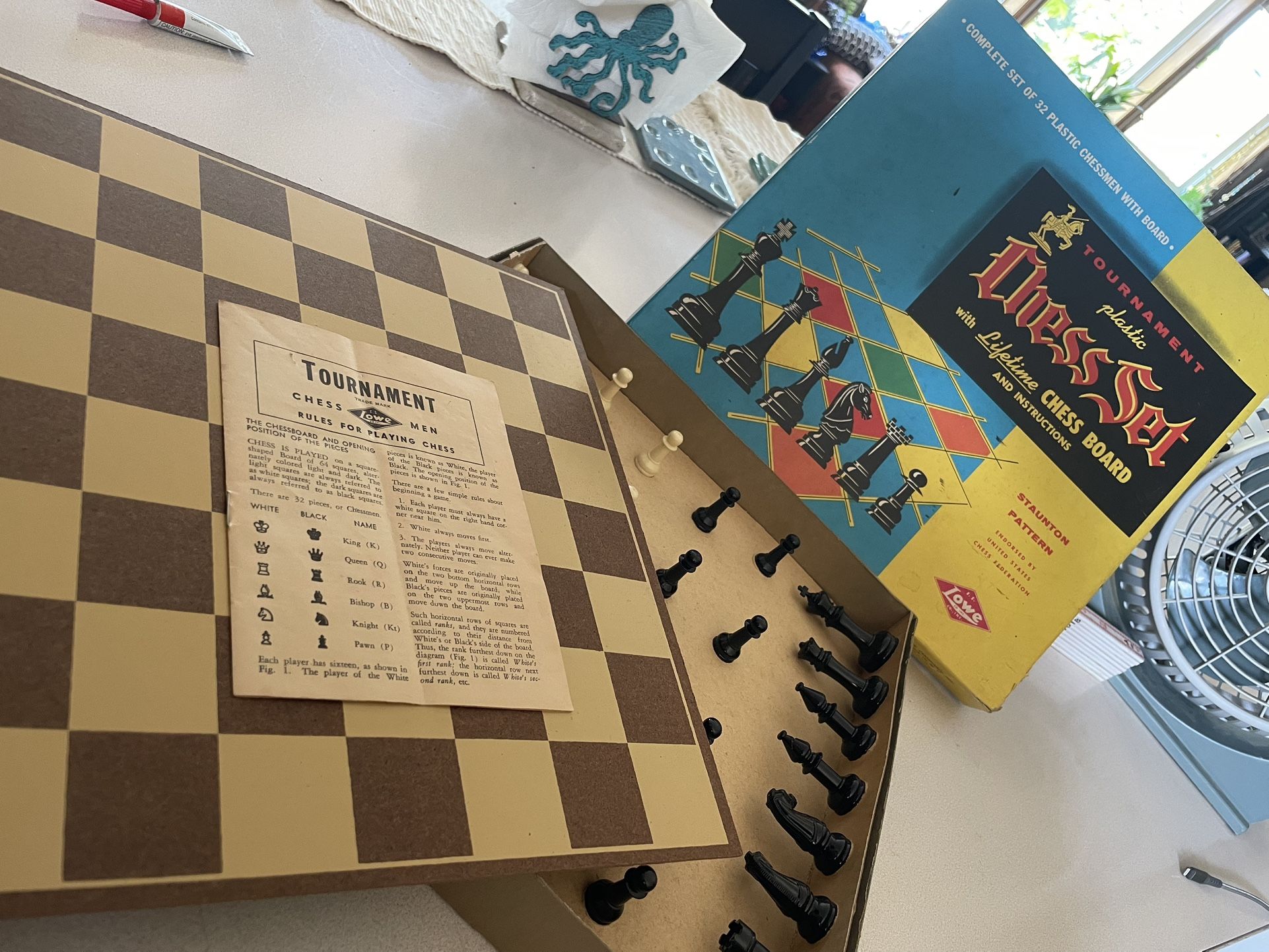 E.S. Lowe Co. Tournament Plastic Chess Set #801 w/Lifetime Board Vintage 60's Set in very good condition.