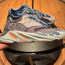 Yeezy Boost 700 Carbon Blue