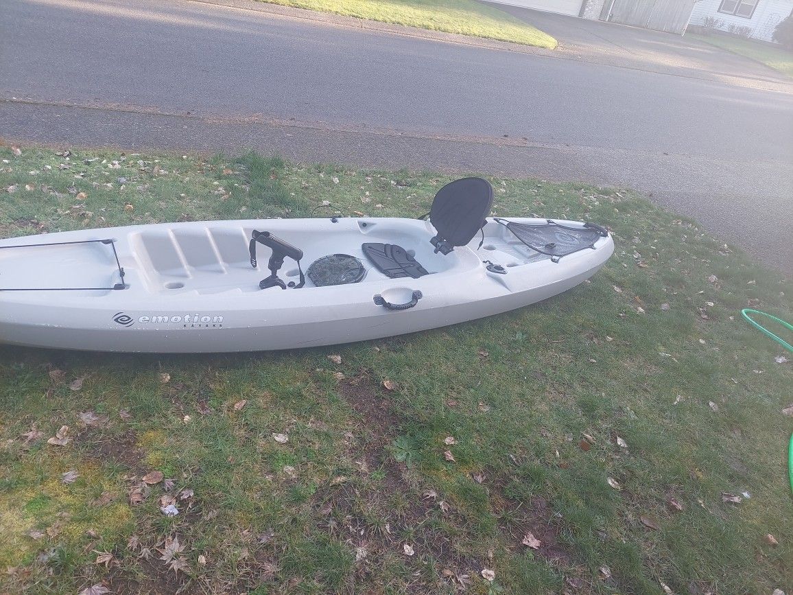 Emotion Stealth 11 Kayak