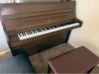 Piano for Sale – Recently Professionally Tuned