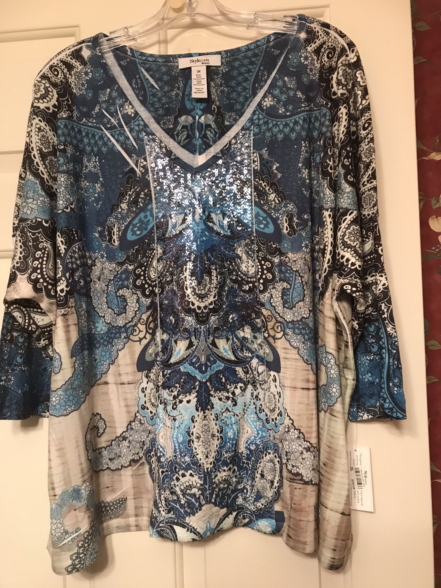 Ladies paisley print sequin v-neck top 3X NWT