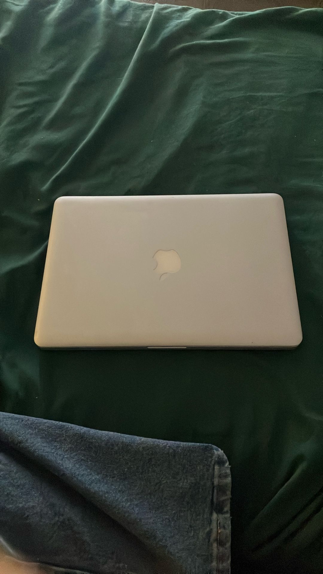 Apple MacBook Pro