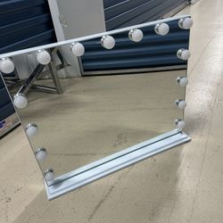 Hollywood Vanity Mirror
