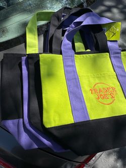 Trader Joe's Trick-or-Treat Canvas Tote Bags Set of 4