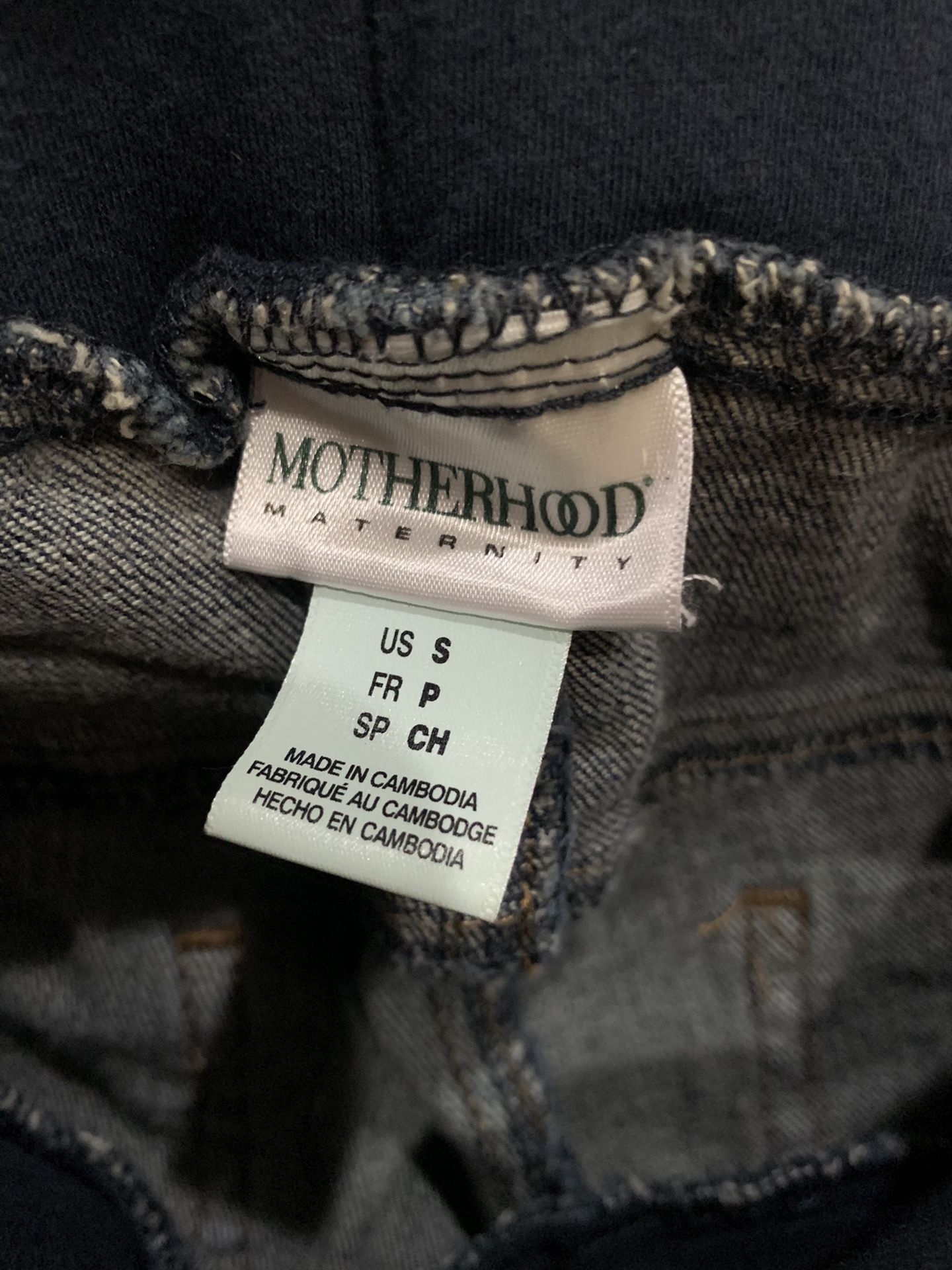 Motherhood Maternity capris size small inseam 20.5”