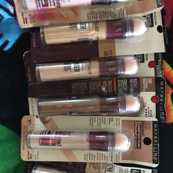 New Maybelline Age Rewind Concealers 