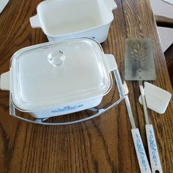 2 11/2 Quart Cornin Ware Blue Cornflower  Baking Dishes With stand And 3 Utensils 