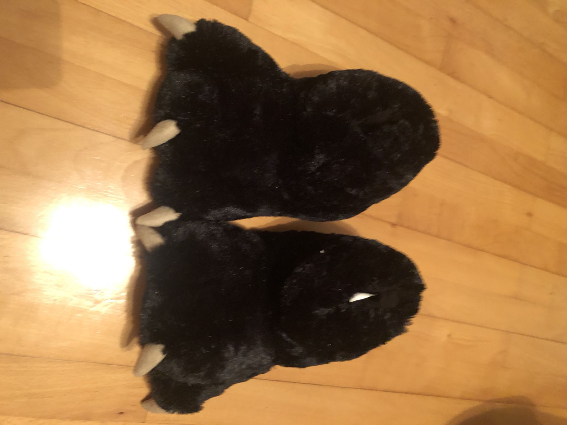Bear feet monster feet house shoes men’s 8-11