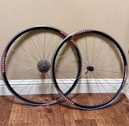 Velomax Circuit Road Bike - Fixie Wheels $100 obo