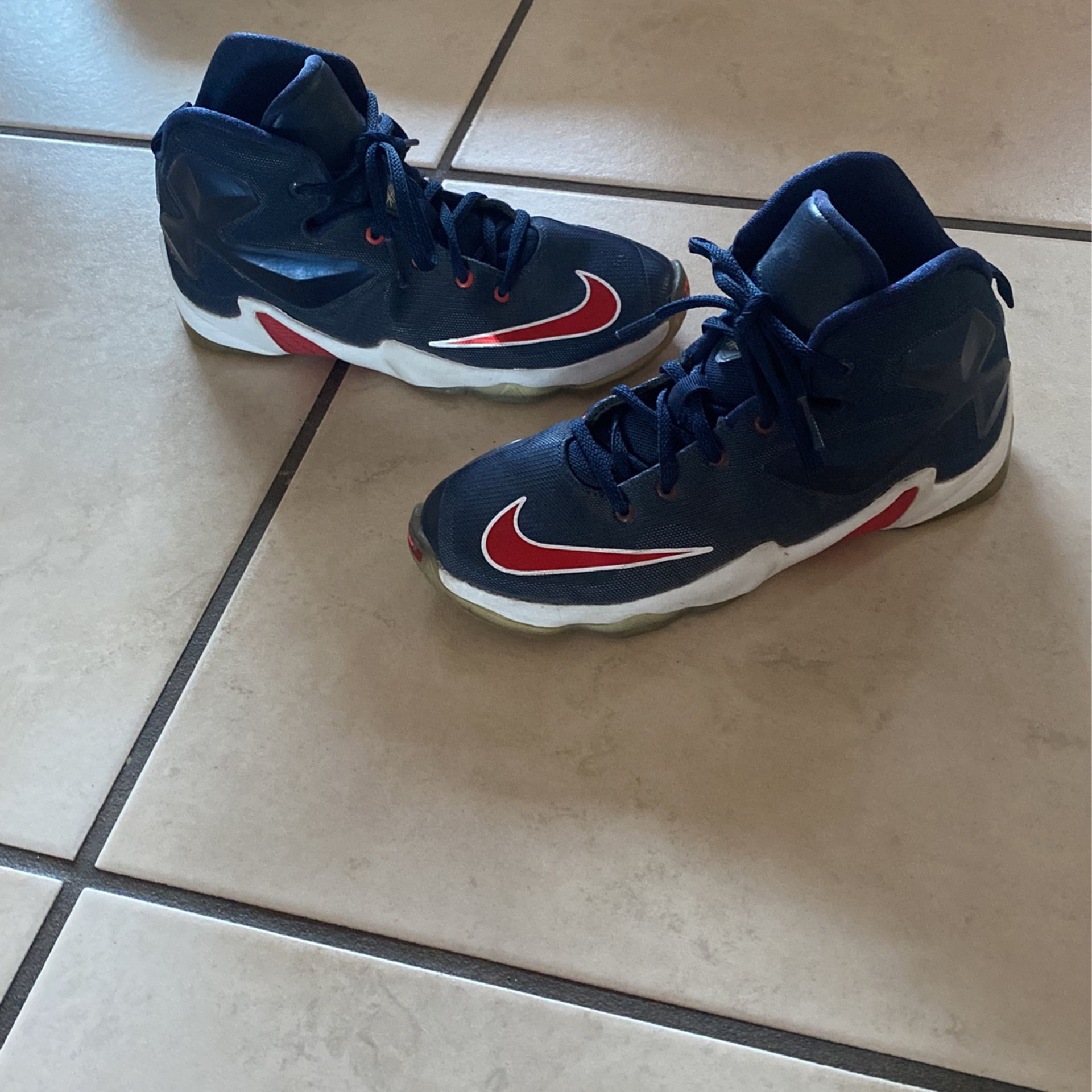 Nike Lebron 13 | Size 3