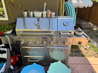 Large Kitchenaid Grill - Free