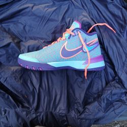 Nike LeBron NXXT Genisus 