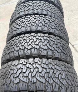 275/65/18 Bfgoodrich Selling a set of 4 tires in excellent condition 🫡