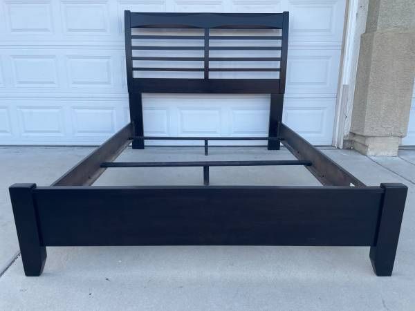 Hard Wood Queen Size Bed Frame