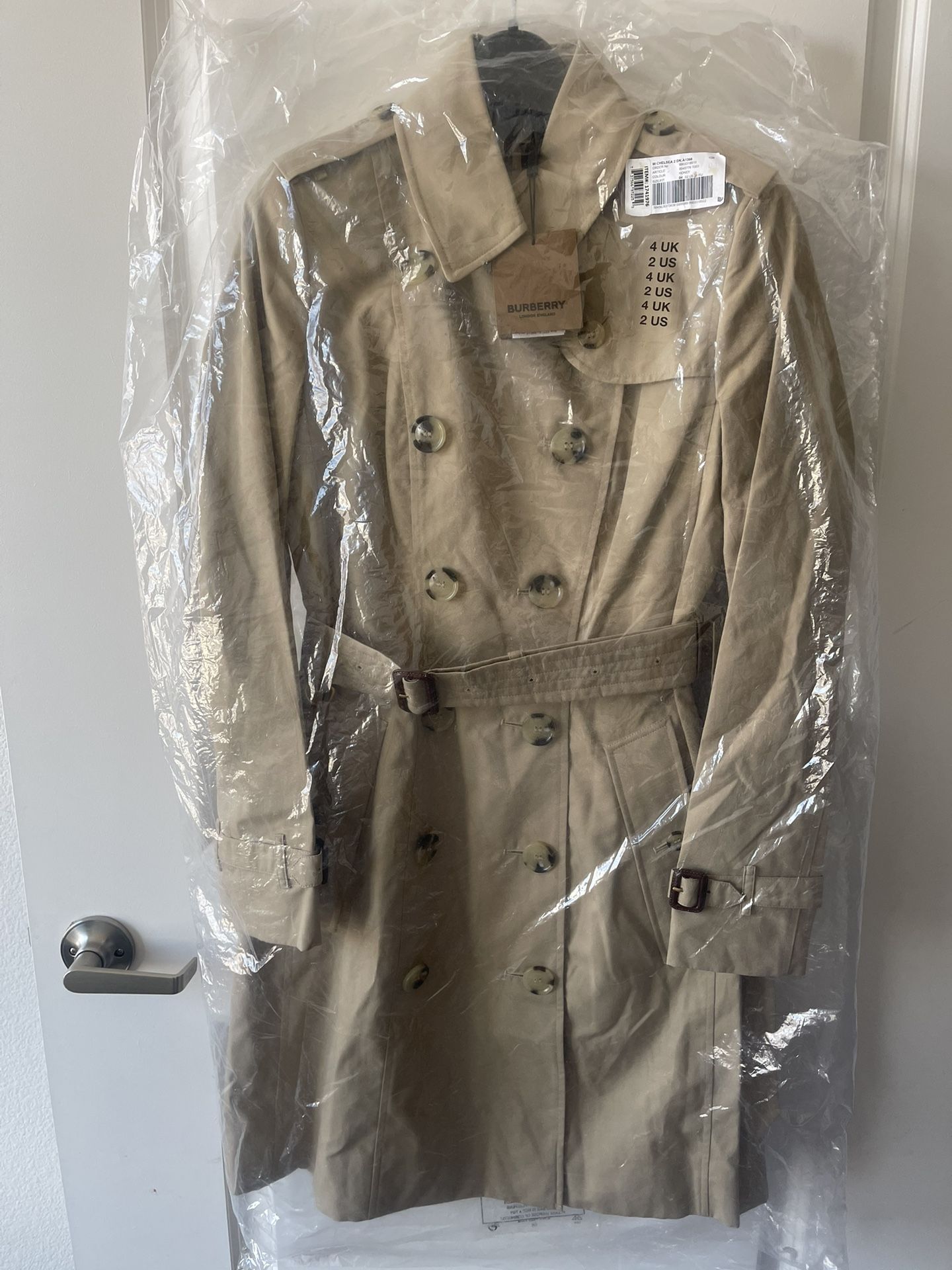 Burberry Women’s Trench Coat Size 2