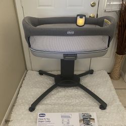 Chicco 3 In 1 Portable Bassinet With New Diaper Caddy 