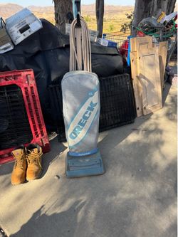 Oreck XL intellashield vacuum