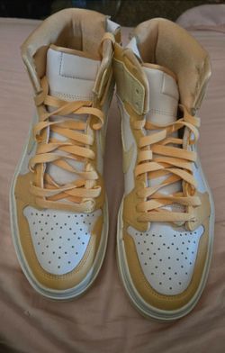 Nike Air Jordans 1 Elevate High woman's size 8.5