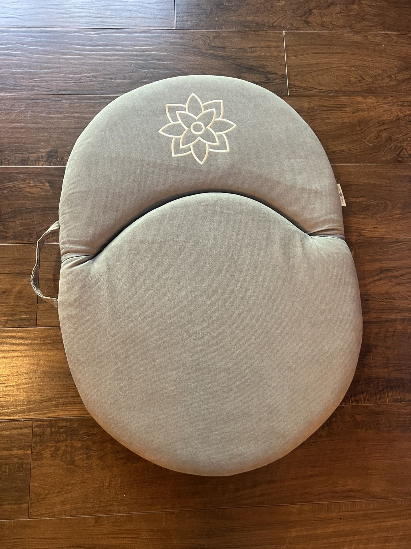 Mindful Modern Meditation Chair | Adjustable Floor Chair with Back Support | Padded Floor Seat for Posture Support and Comfort | Portable Folds Flat f