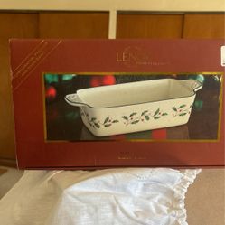 Lenox Holiday Loaf Pan 