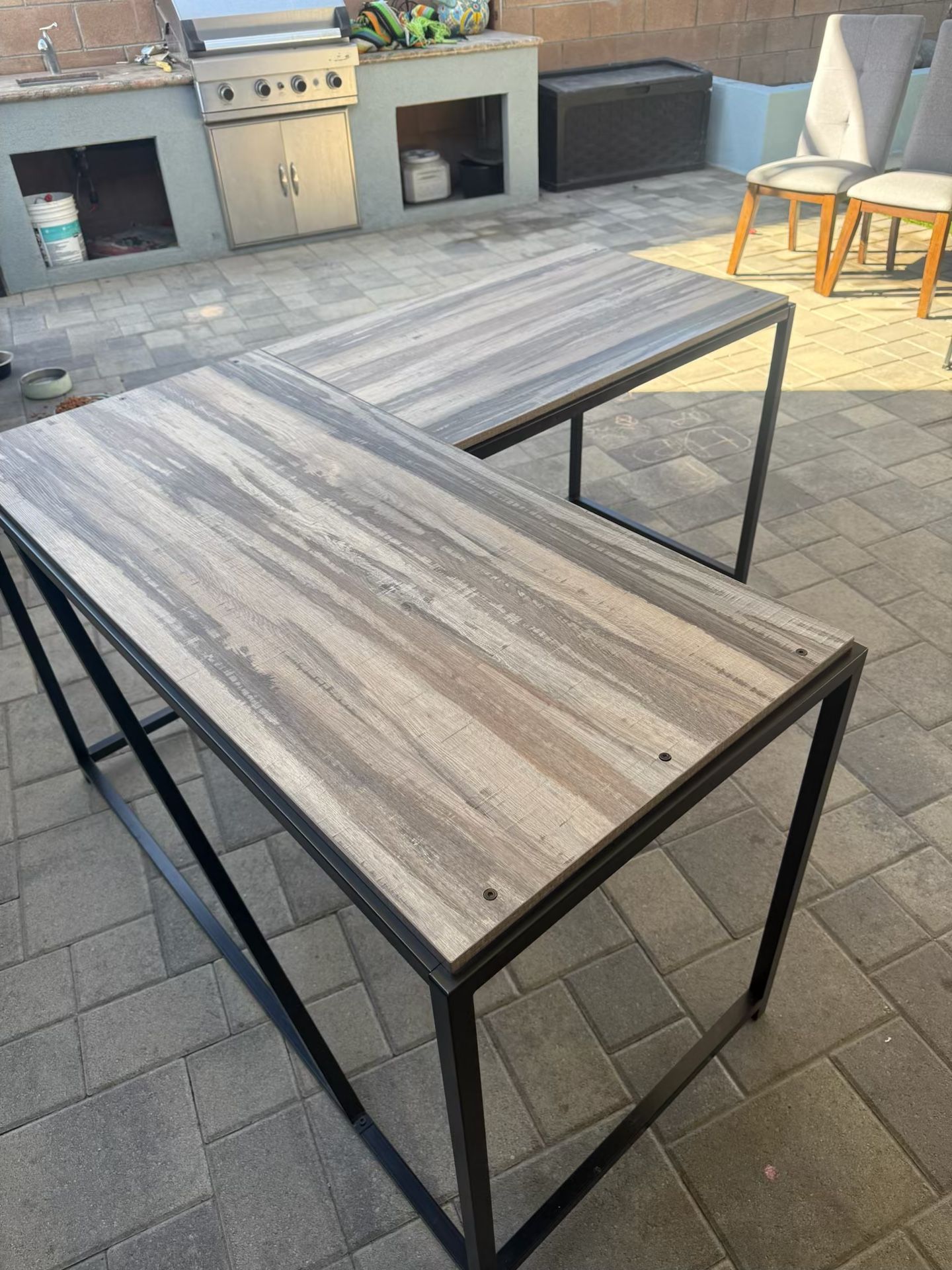 Modern L-Shaped Desk with Wood Grain Finish