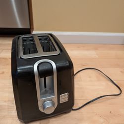 2-Slice Black Toaster with Bagel & Frozen Settings – 