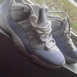  Jordan Violet Pure 11s 