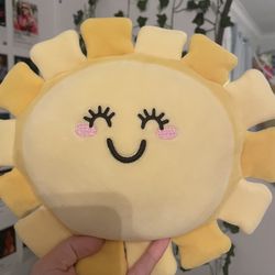Claire’s Exclusive Sun Squishmallow