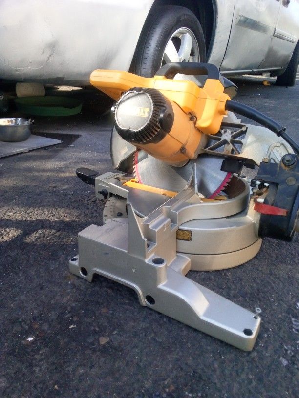 DeWalt Miter Saw 