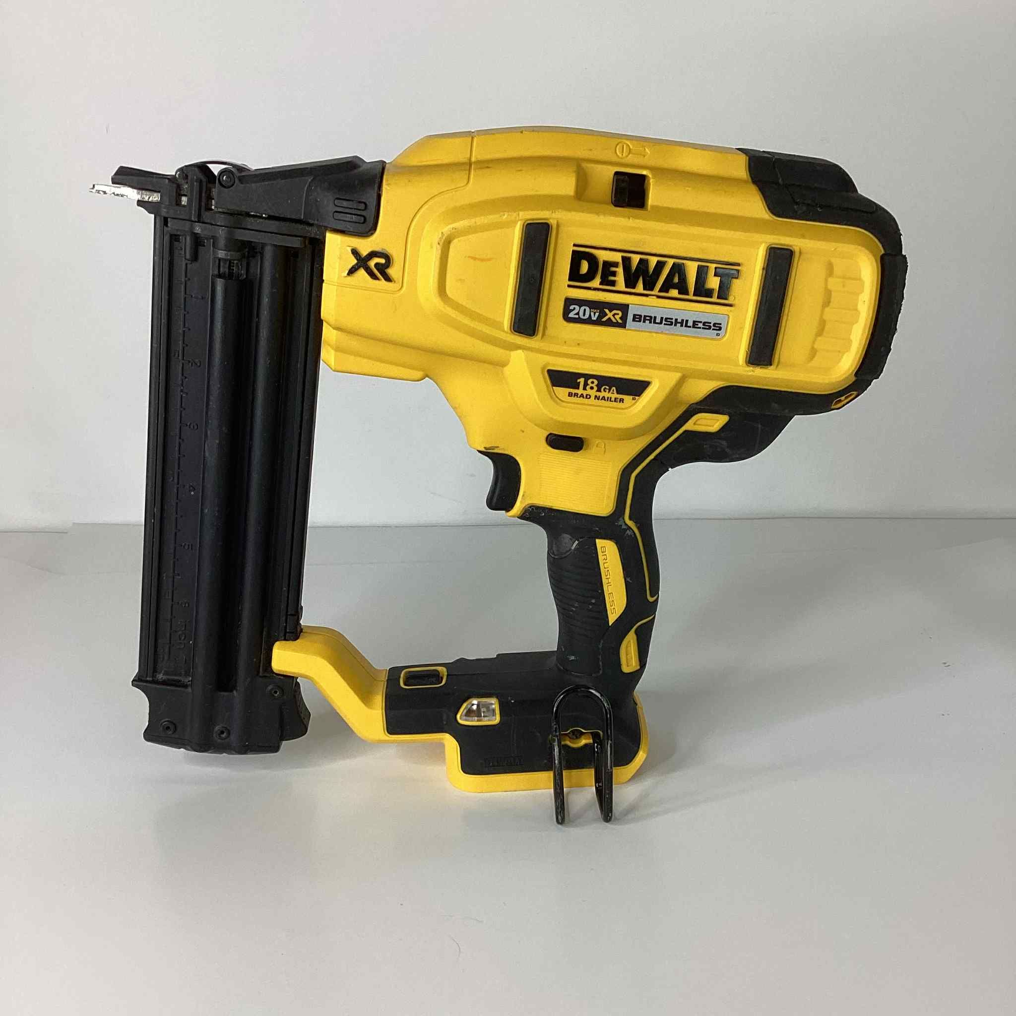 Dewalt 20v 18G Brad Nailer 