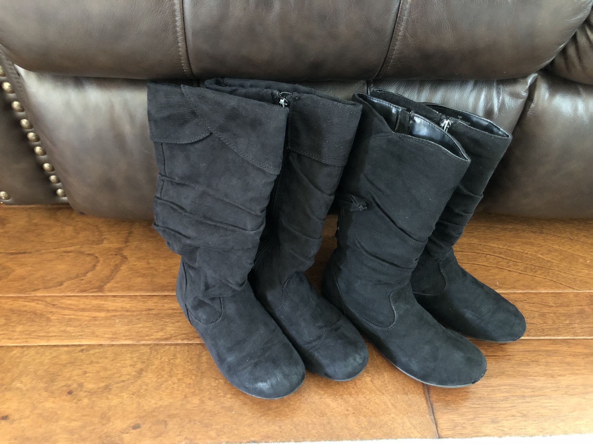 2 pairs girls boots