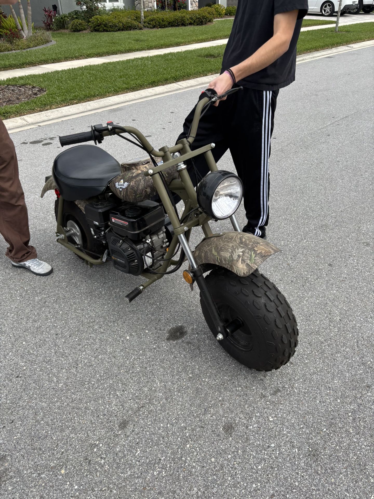 Massimo 200cc Motorbike (40 MPH Top Speed)