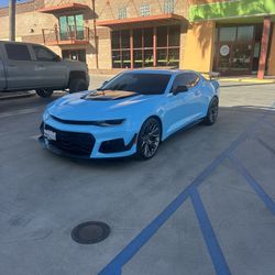 Camaro ZL1 2022. 13 Milles 