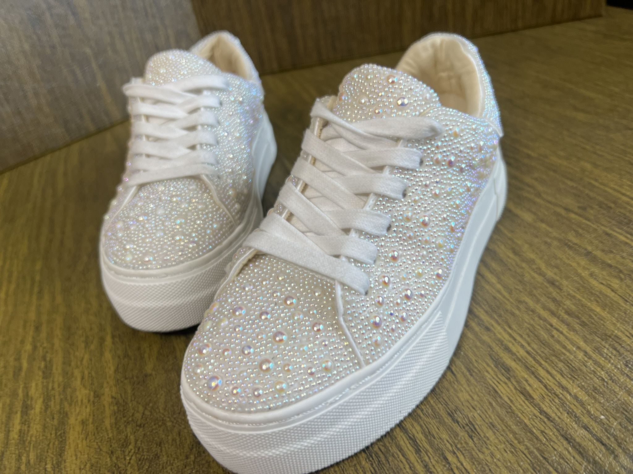 WEDDING Betsey Johnson Pearl Bedazzle Beautiful Shoes White