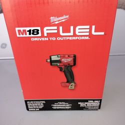 Milwaukee M18 1/2 Impact Wrench/Impacto De Madia 