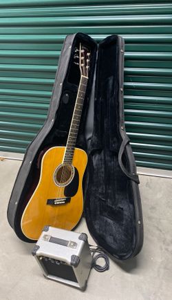 esteban classic top quality guitar with speaker