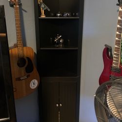 Corner Shelf Like New