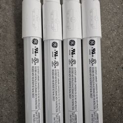 GE LED9BDT8/G2/840 Type B LED retrofit tubes.
