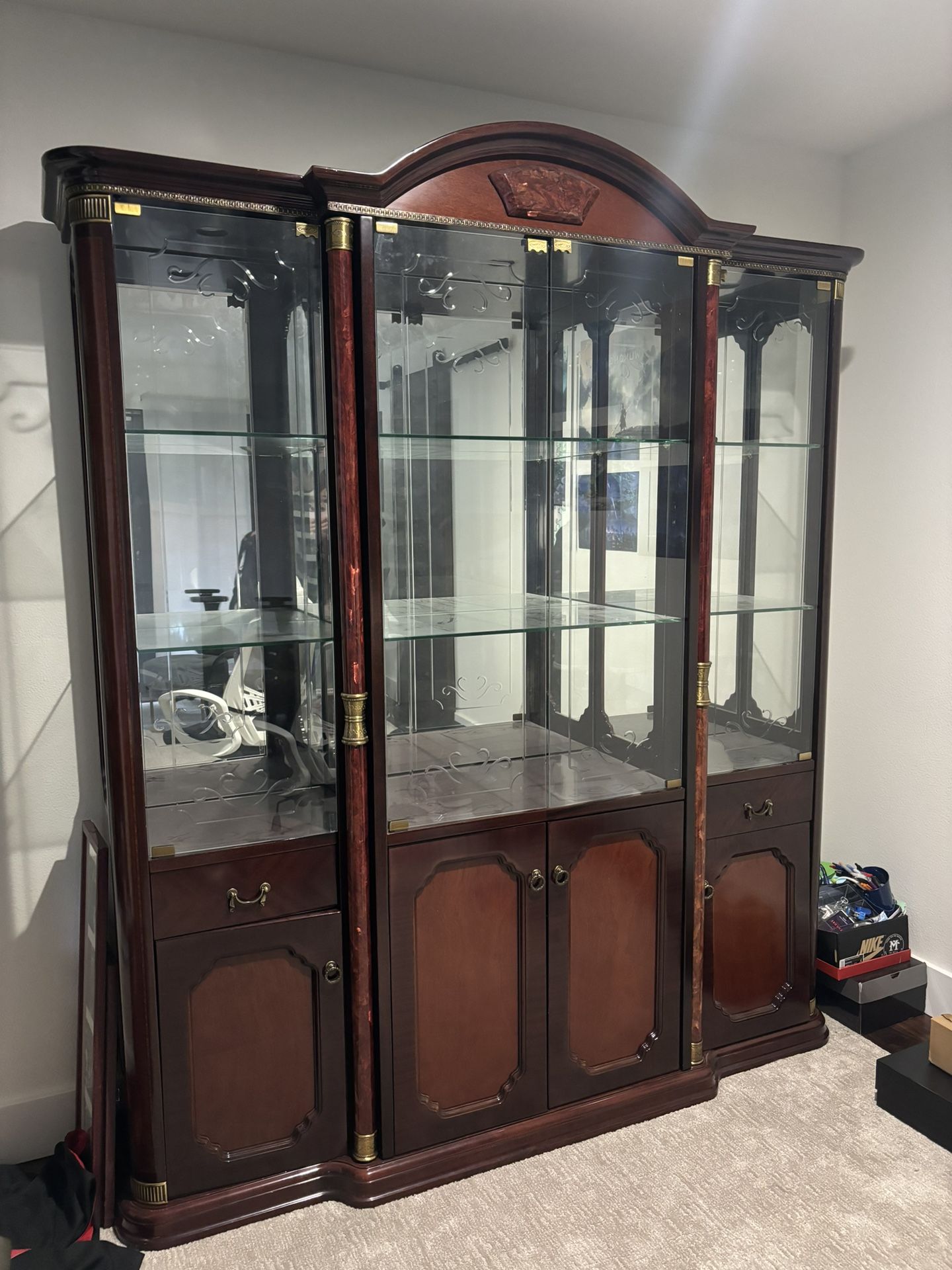 Chinese Vintage Wine Cabinet/ Display Cabinet