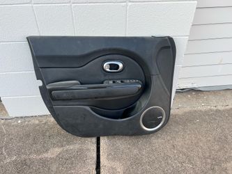 2014-2019 KIA SOUL FRONT  LEFT SIDE  DRIVER  INTERIOR DOOR PANEL COVER OEM