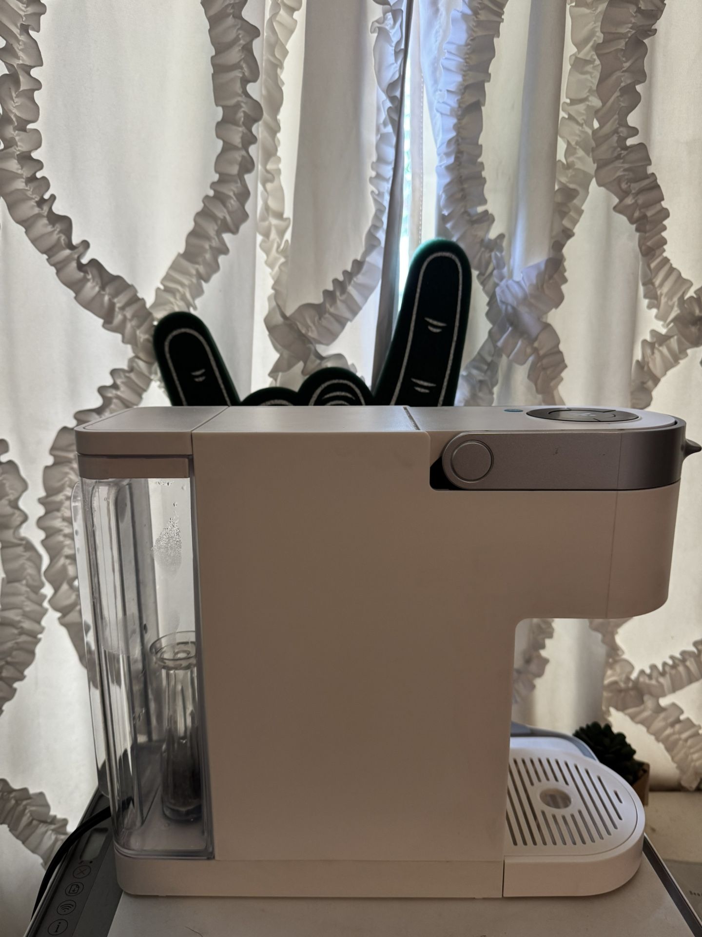 White Keurig With Filters And Cleaners