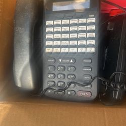 Comdial Do 80 Phone System With 5 Phones