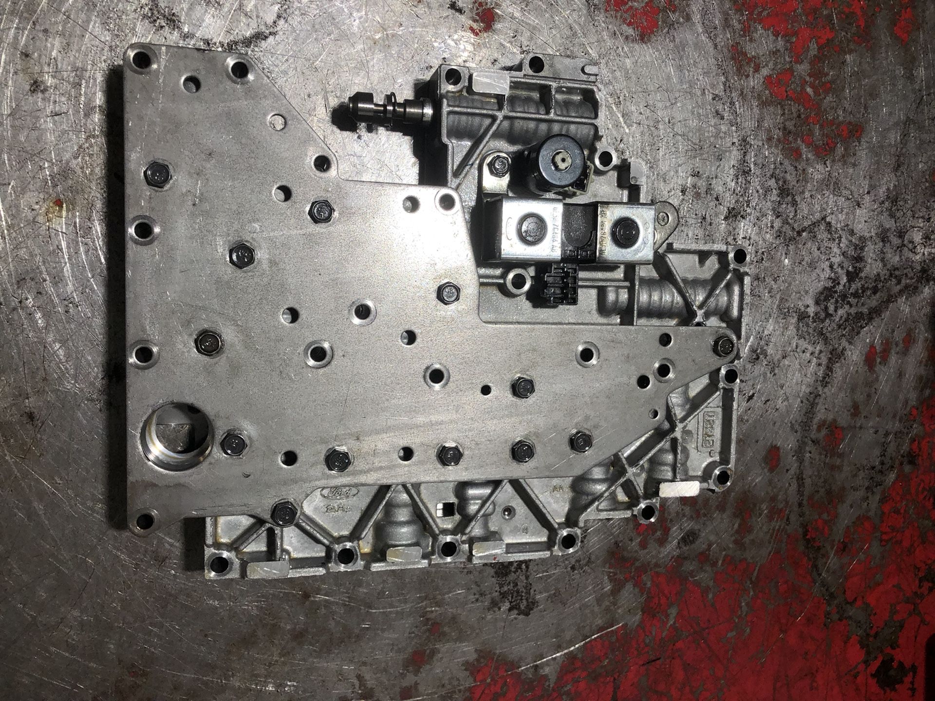 4R70W /4R75W Ford Transmission Valve Body With The Solenoids 