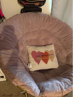 Pink lounge chair