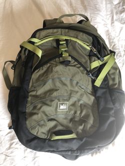 Brand new REI day pack with hydration