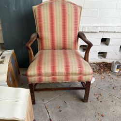 Vintage Chair Needs Work But Beautiful Carving Wood 