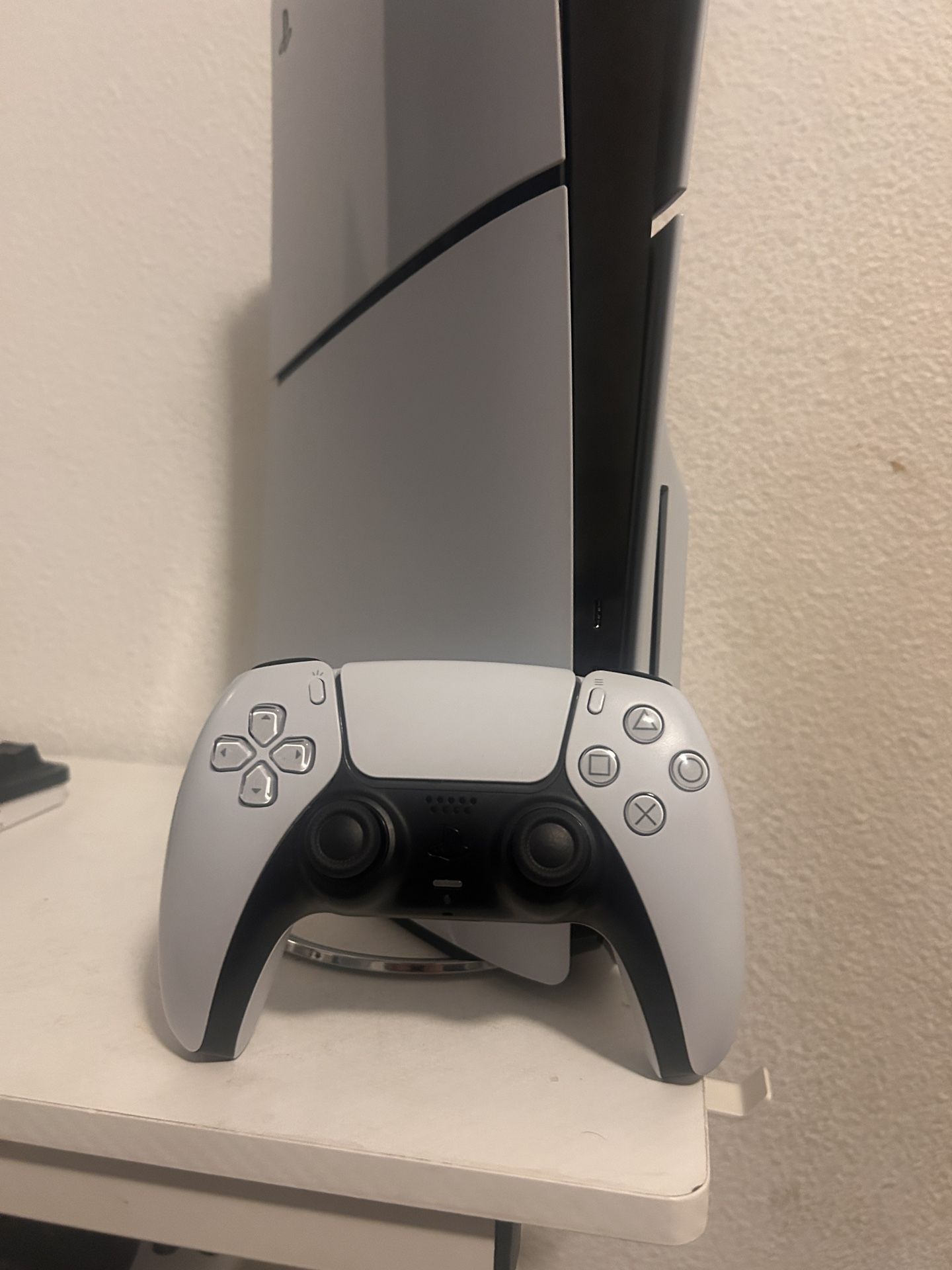 PS5 Slim Disk Version