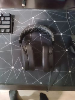 Corsair Wired Headset With Mic 8.1 Surround Sound (Read Description)