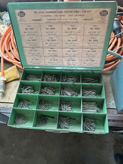 Au-ve-co "FIX-KIT" No. 6112, containing hammer-lock cotter pins. OBO